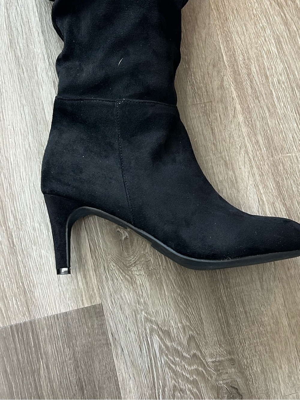 NWOT Black Suede Slouchy Knee High Boots Kitten Heel Size 9 - Picture 6 of 9